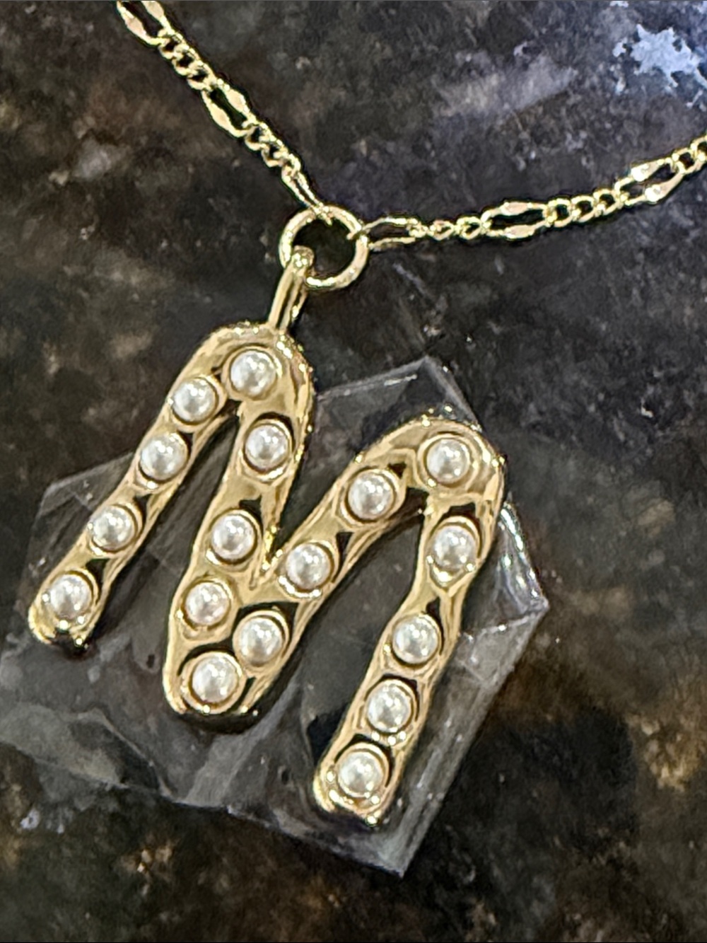 Sequin Jewelry Gold-Tone Pearl Initial "M"
Pendant Necklace From Anthropologies🔥 - Picture 14 of 16